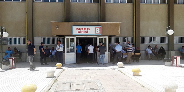 Kan donduran olay... Annesini boğarak öldürdü