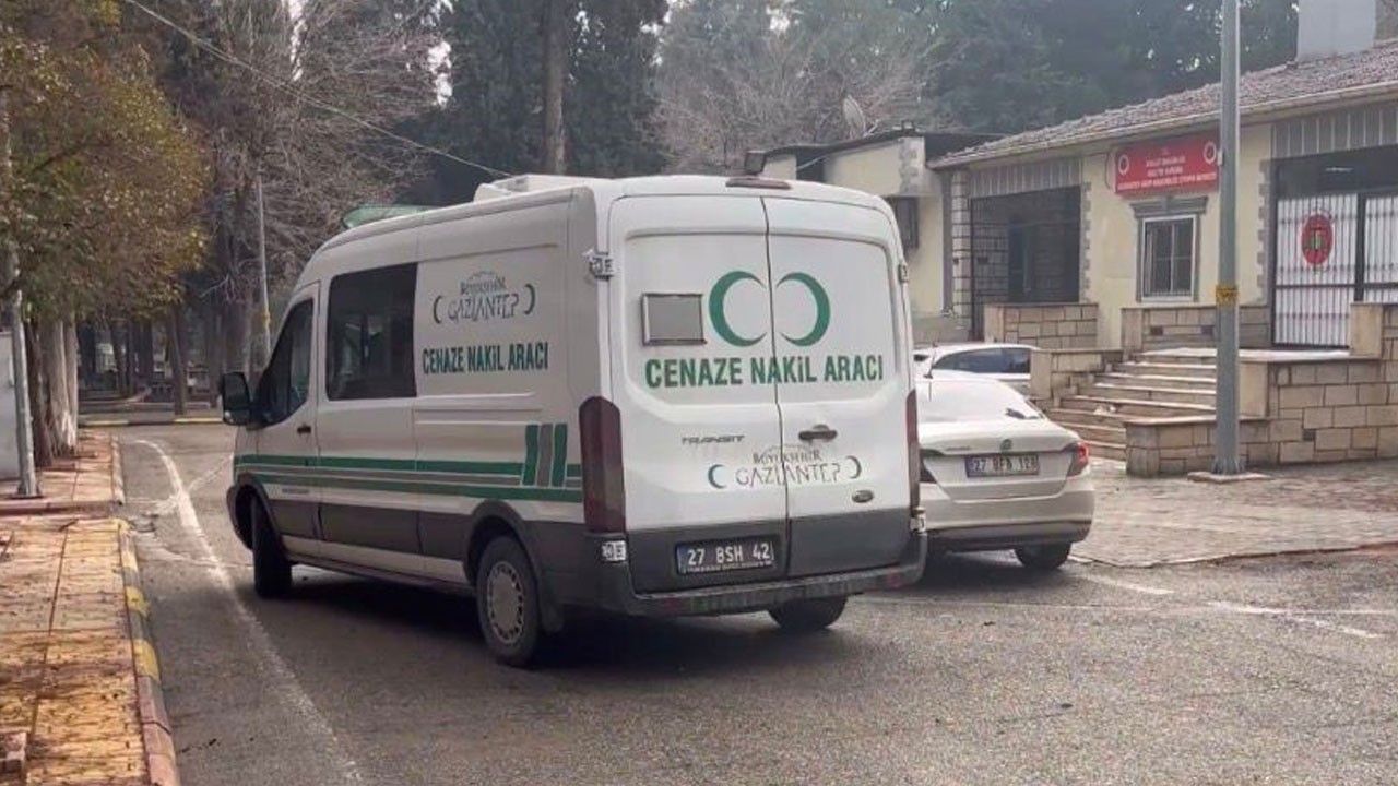 Kan donduran olay! Halı makinesine sıkışan işçi öldü