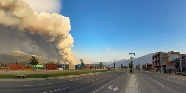  Kanada, yangınlarla mücadelede 4 ülkeden yardım alacak!
