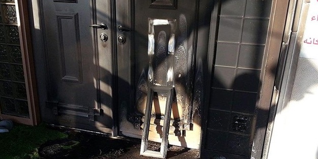 Kanada'da cami ateşe verildi