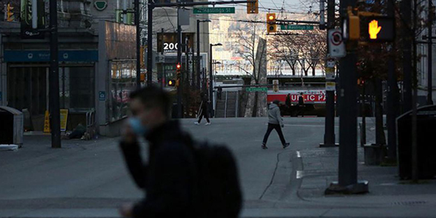 Kanada zorunlu karantina başlatıyor