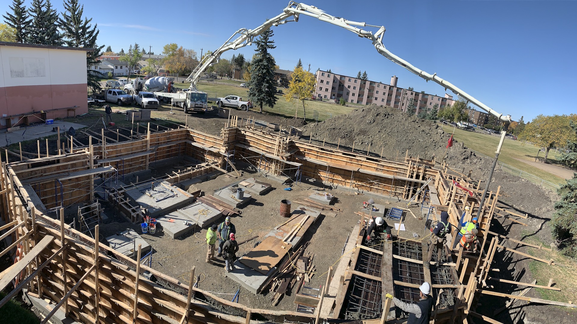 Kanada’da yapılan camiye yardım talebi