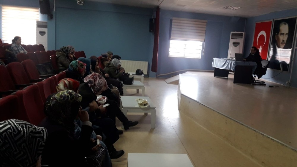 Kandıra’da okulların kantin ve yemekhane çalışanlarına eğitim 