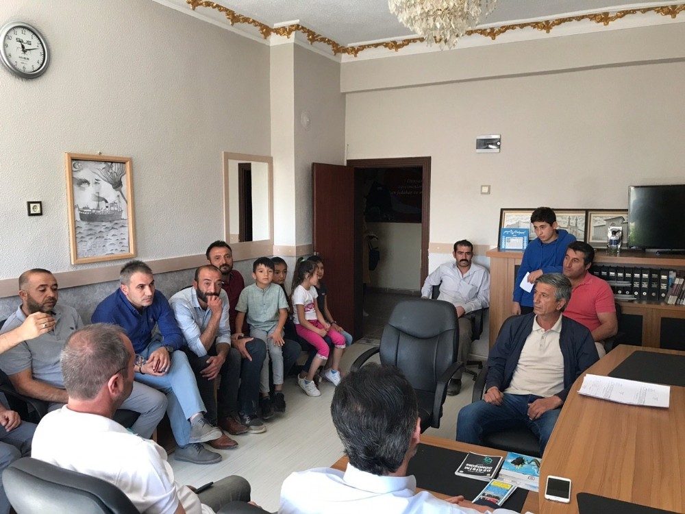Kangal’da kapanan okullar velileri harekete geçirdi 