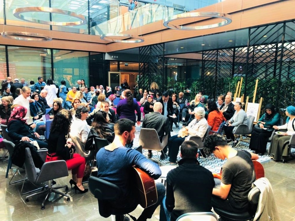 Kanser hastaları müzik ve resimle moral depoladı 