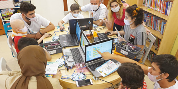Kanser tedavisi gören çocuklara robotik ve kodlama eğitimi