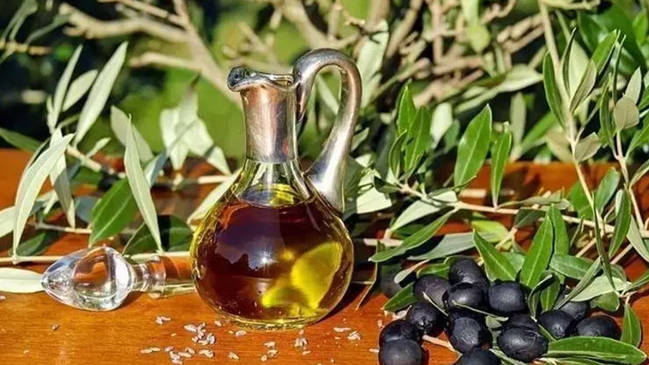 Kansersavar besinler listeye eklendi: Osman Müftüoğlu yanıt verdi: Siyah zeytin mi faydalı yeşil zeytin mi?