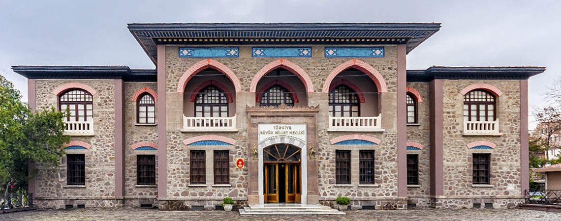 Kapadokya Üniversitesi 4 öğretim görevlisi ve araştırma görevlisi alacak