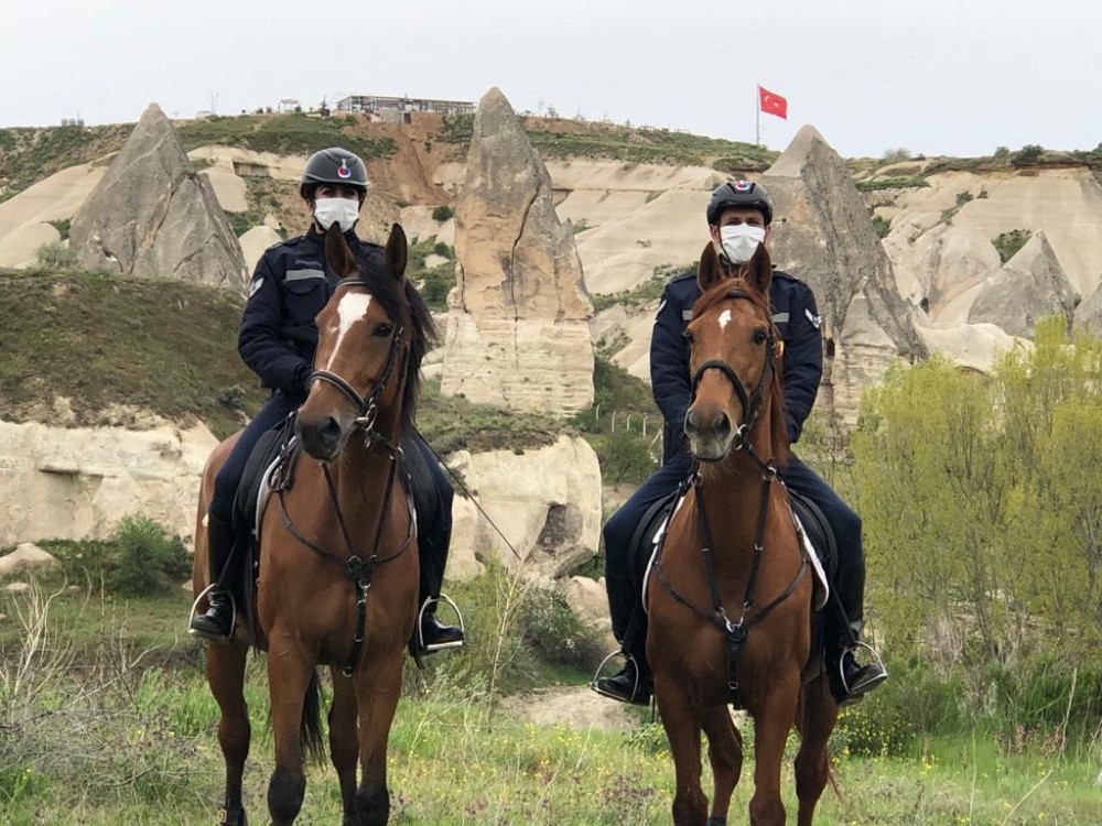 Kapadokya’da vadilerin güvenliği atlı birliklere emanet 