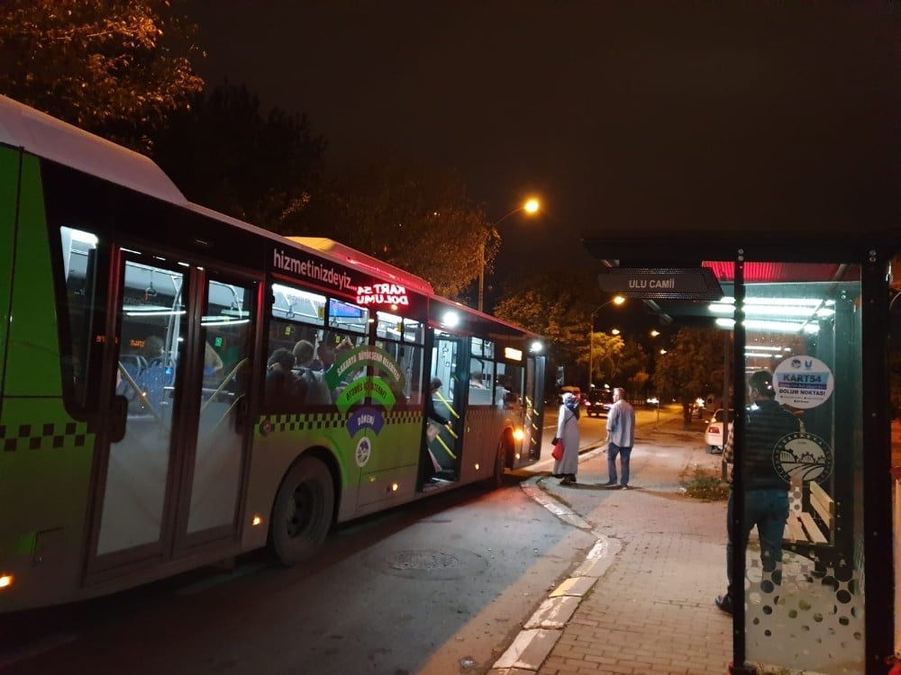 Kapalı duraklara LED sistemleri kuruldu 