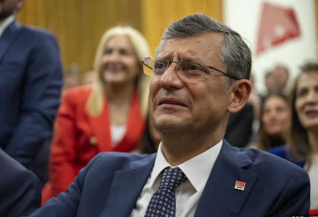 Kapı kapı geziyor! Medet ya batı… Mandacı Özgür Türkiye’yi yine şikayet etti