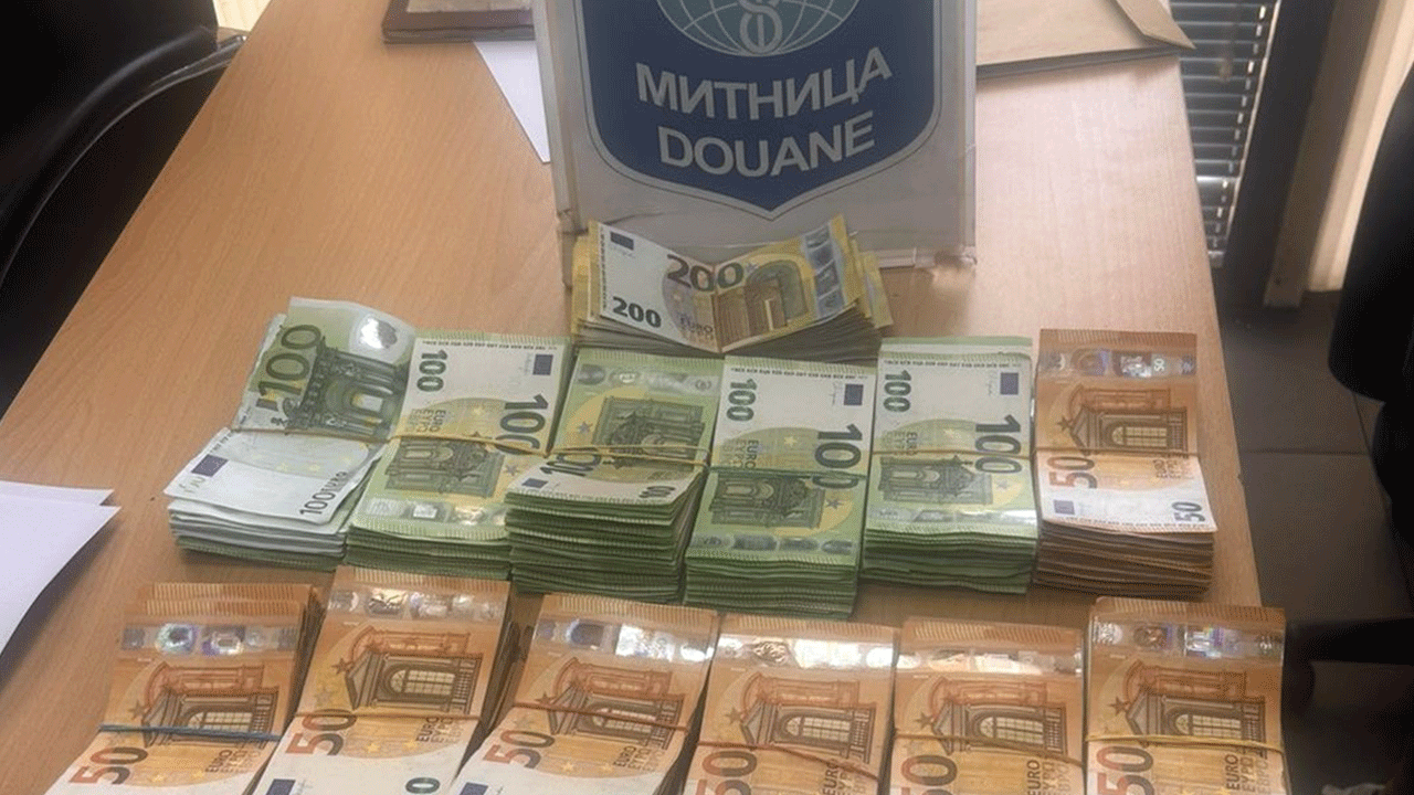 Kapıkule karşısında Türk tırında şok para yakalaması!