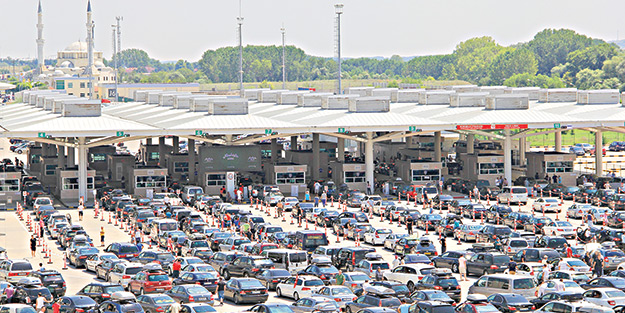 Kapıkule’de ‘bayram’ yoğunluğu