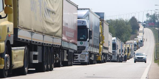 Kapıkule'de kuyruk 7 km oldu!