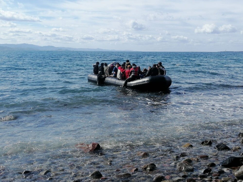 Kapılar açıldı, mülteciler Ayvacık’tan botlarla Midilli Adası’na geçmeye başladı 