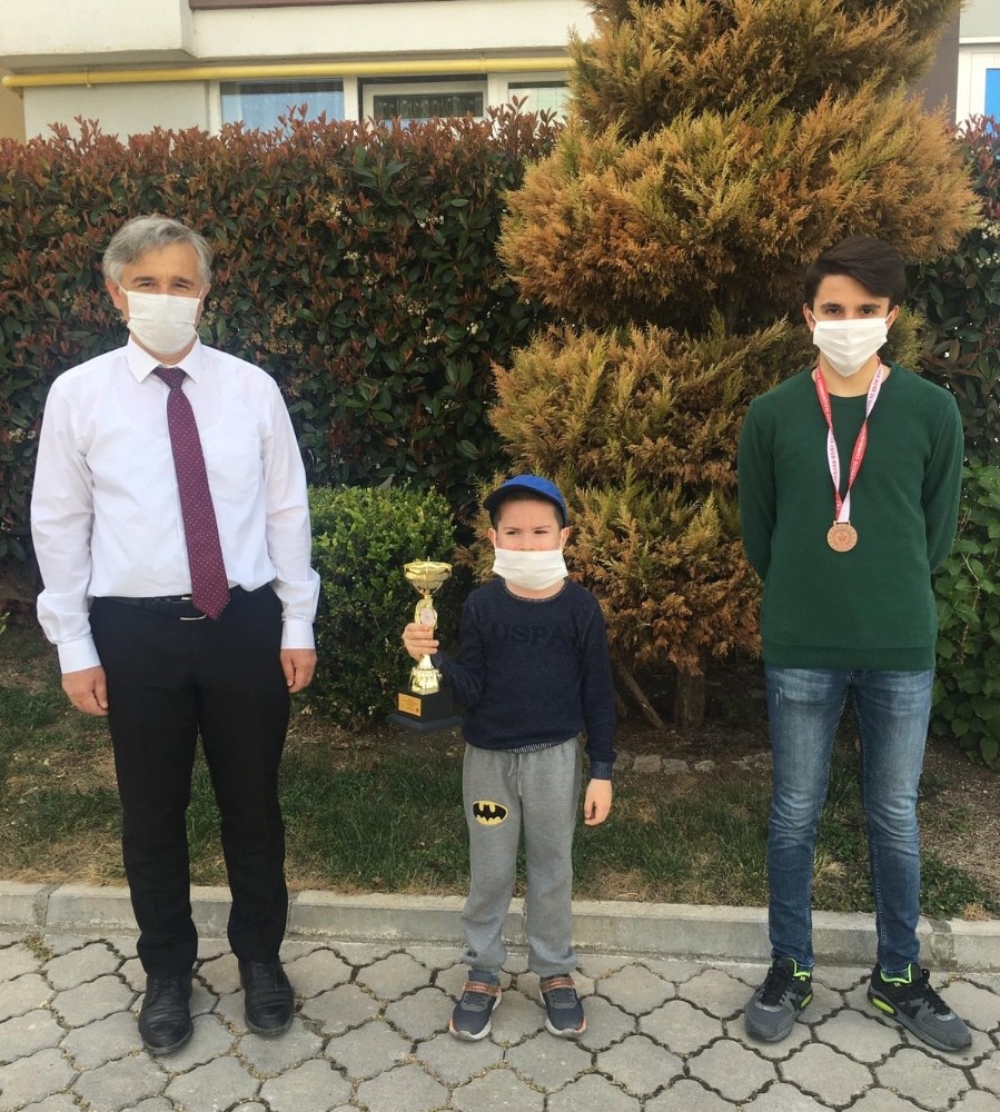Kapıya teslim ödül töreni 