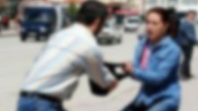 Kapkaç şüphelisi polis merkezine giderken yakalandı!