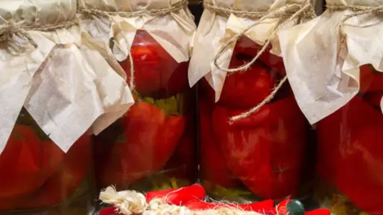 Kapya biber nasıl saklanır? Közlense de fark etmez, 6 ay tazecik kalıyor! Tek tek ayırıp dondurun, tadı enfes