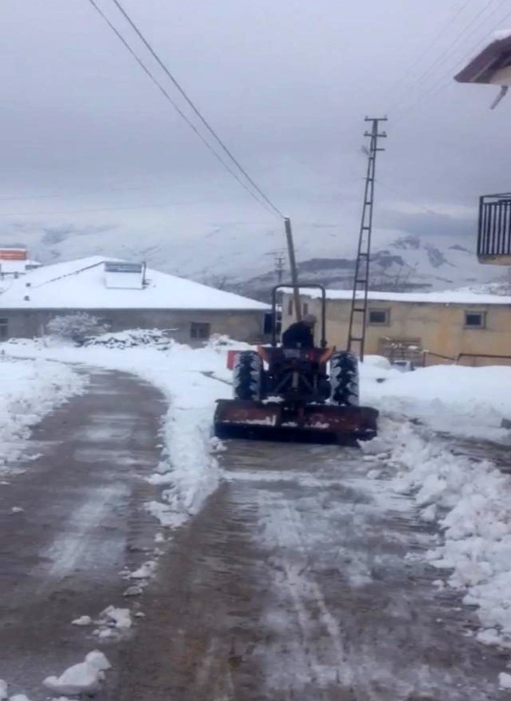 Kar, Darende’de hayatı olumsuz etkiledi 