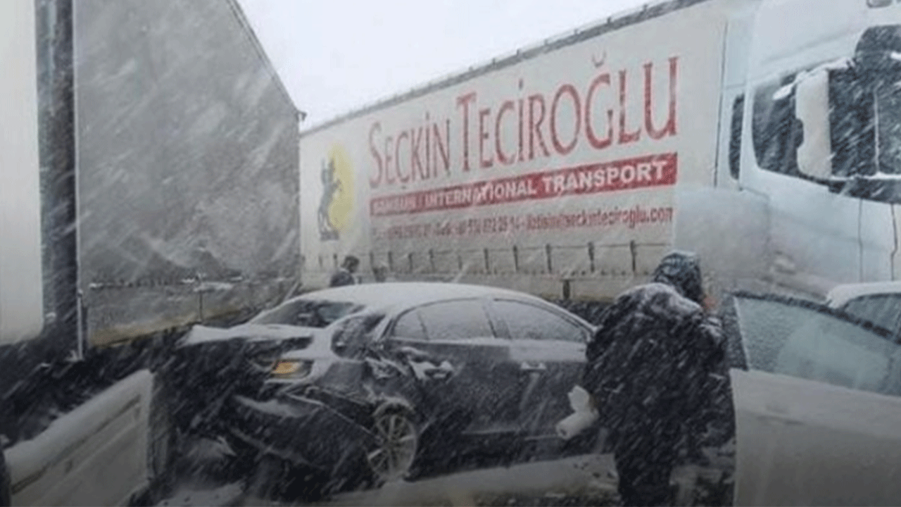 Kar esareti başladı! D-100 karayolu ulaşıma kapandı!