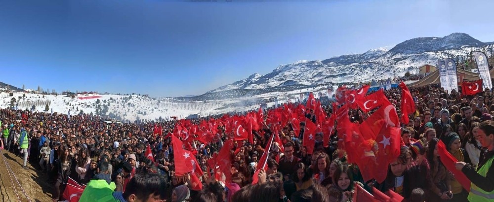 Kar festivali coşkusu devam ediyor 
