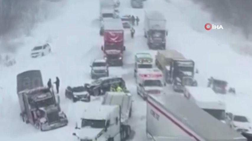 Kar fırtınası 100 araçlık zincirleme kazaya neden oldu