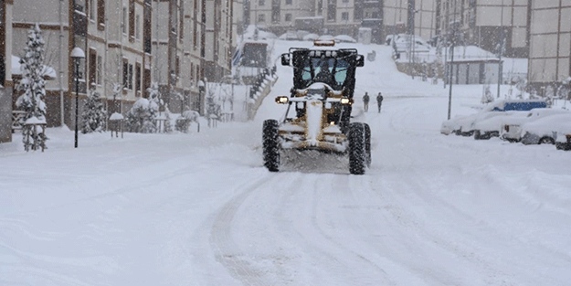 Kar kalınlığı 1 metreyi aşınca olanlar oldu!