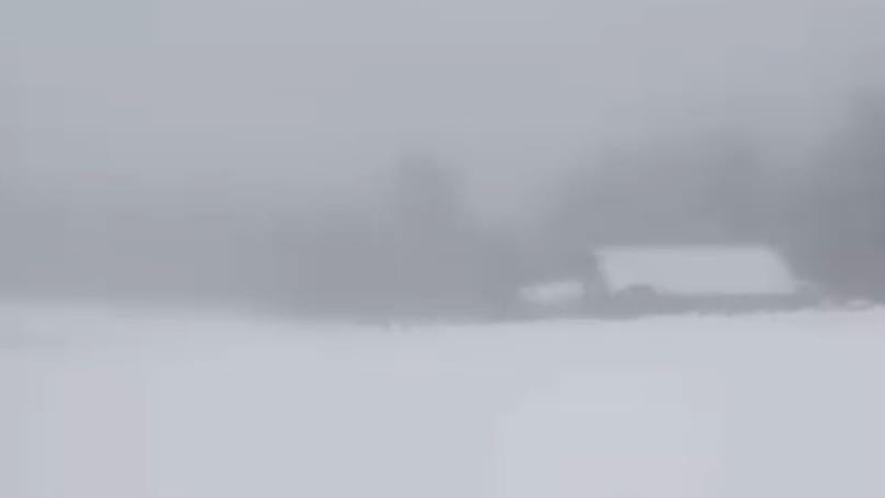 Kar kalınlığı 10 santimi buldu! O ilde göz gözü görmüyor