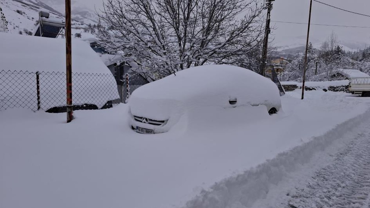 Kar kalınlığı yarım metreyi aştı! O ilimizde 189 köy ulaşıma kapandı