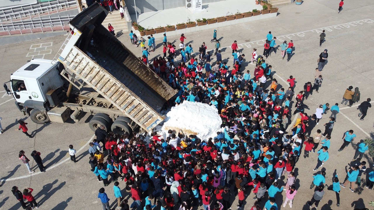 Kar tatili öğrencilerin ayağına geldi!