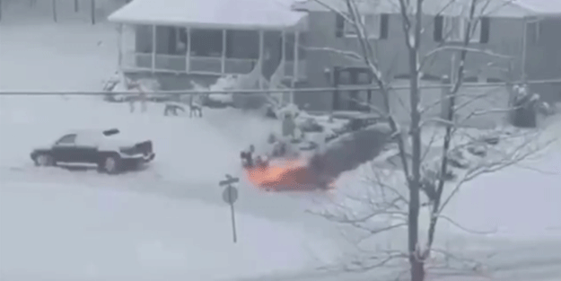 Kar temizlemek için yaptığı şaşkına çevirdi!