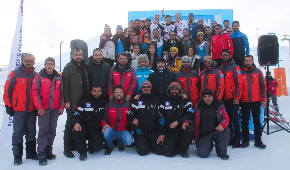 Kar Voleybolu, Erciyes’te parlıyor 