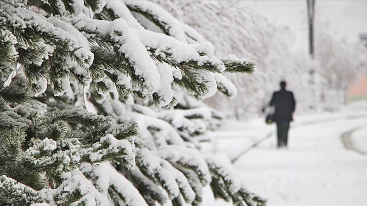 Kar yağışı başladı, soğuk hava etkili oluyor