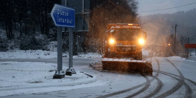 Kar yağışı Bolu Dağı'nda etkisini artırdı