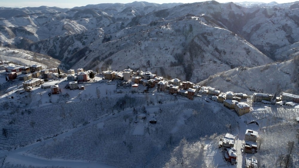 Kar yağışı sonrası ilçe havadan görüntülendi 
