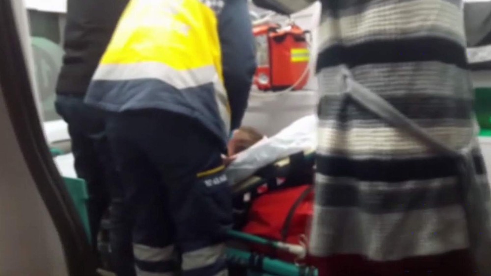 Kar yolları kapattı, ekipler 1 yaşındaki bebek için seferber oldu 