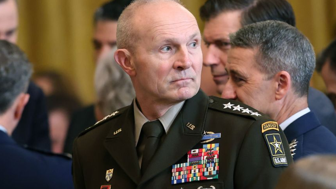 'Kara Kuvvetleri Komutanı İran'a girmek istemediği için kovuldu!'