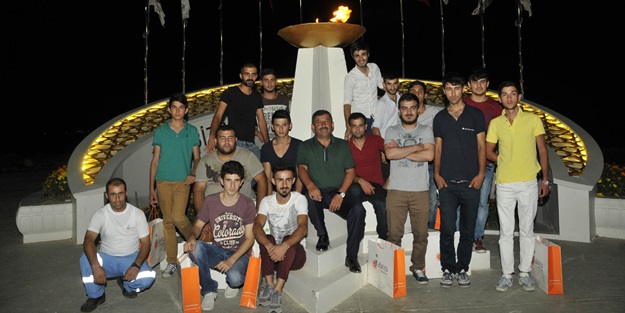 Karabacak gençlerle buluştu