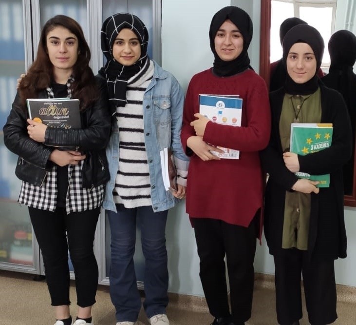 Karabük Belediyesi’nden, Mardin’deki öğrencilere kitap yardımı 