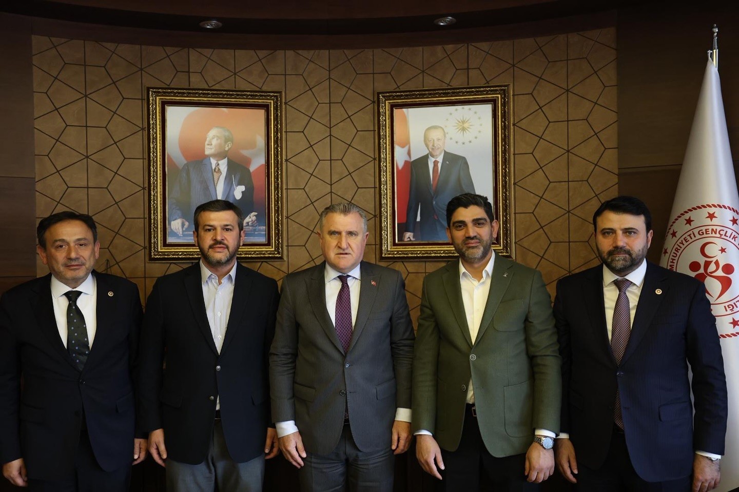 Karabük heyetinden Bakan Bak’a Spor ve Gençlik yatırımları ziyareti