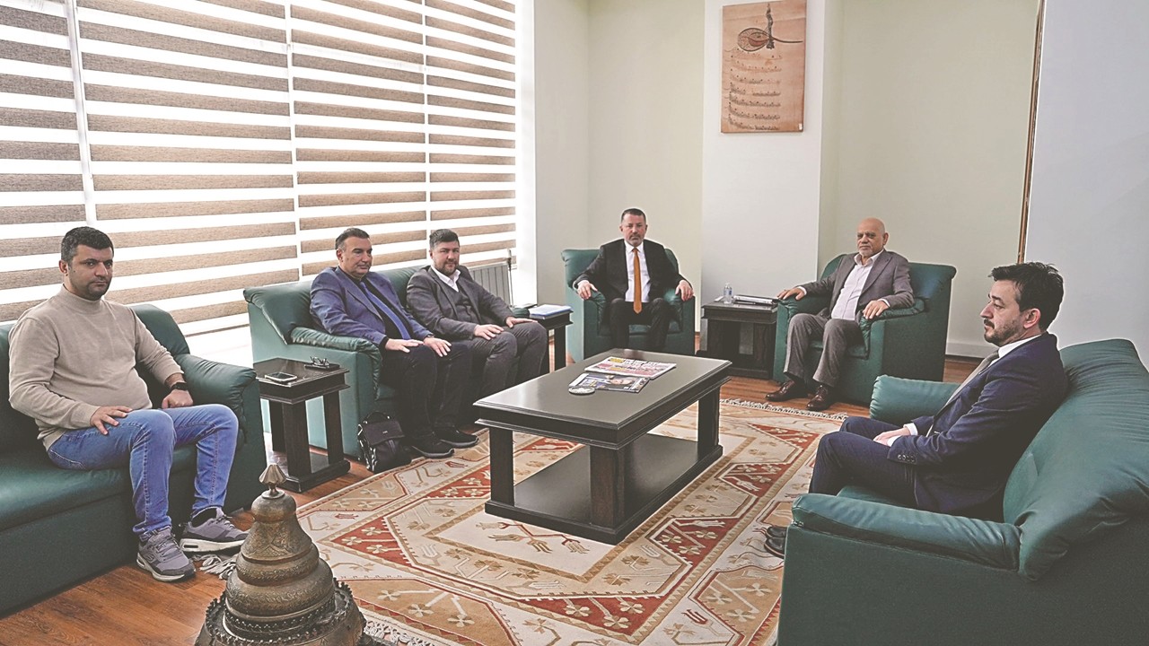 Karabük Üniversitesi’nden Akit’e ziyaret! “Türkiye Yüzyılı vizyonundan ilham aldık”