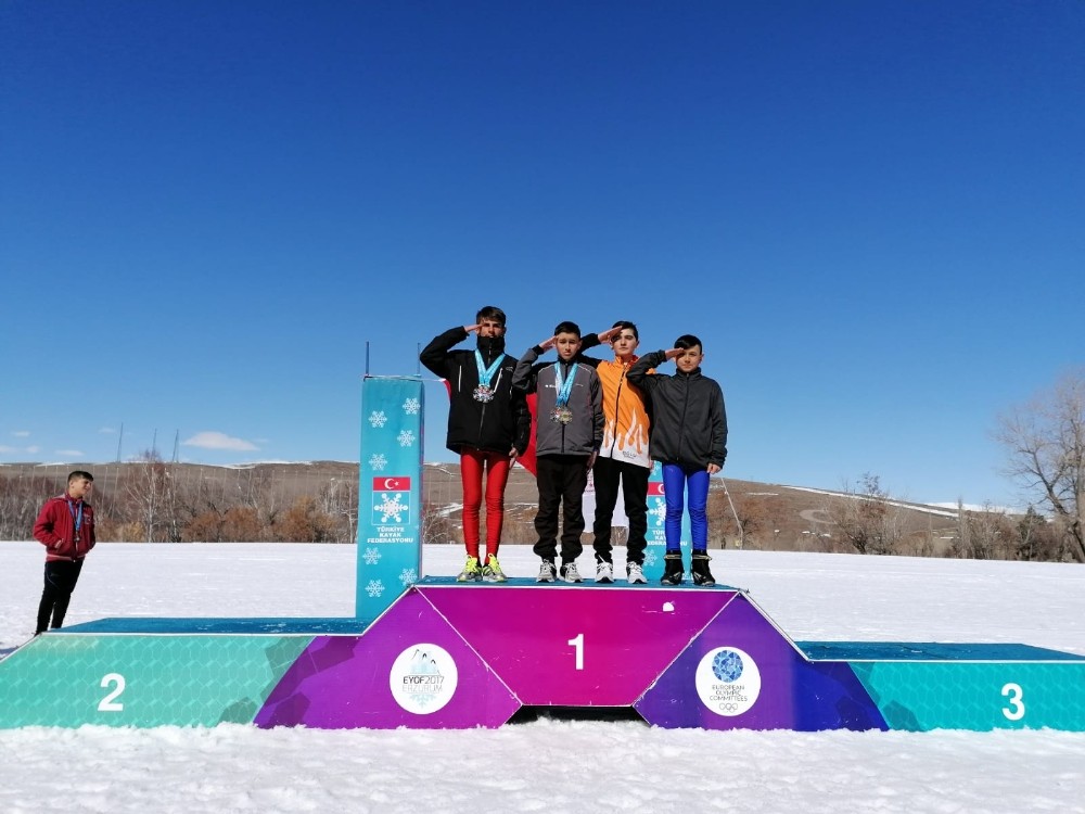 Karabüklü sporcular kayakta ilk madalyalarını aldı 