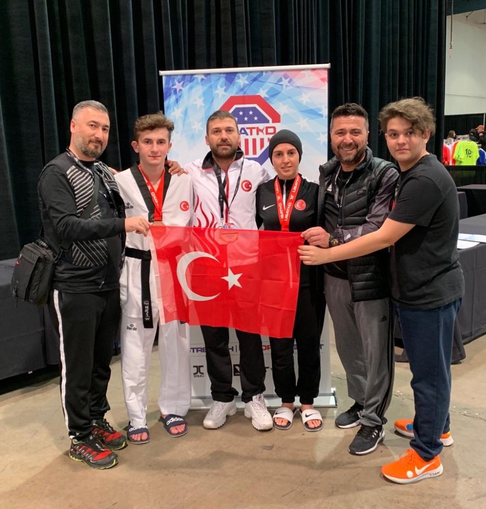 Karabüklü taekwondocu Amerika’dan bronz madalya ile döndü 
