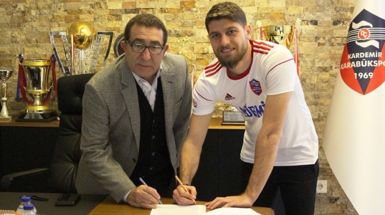 Karabükspor, Özdemir'i kadrosuna kattı