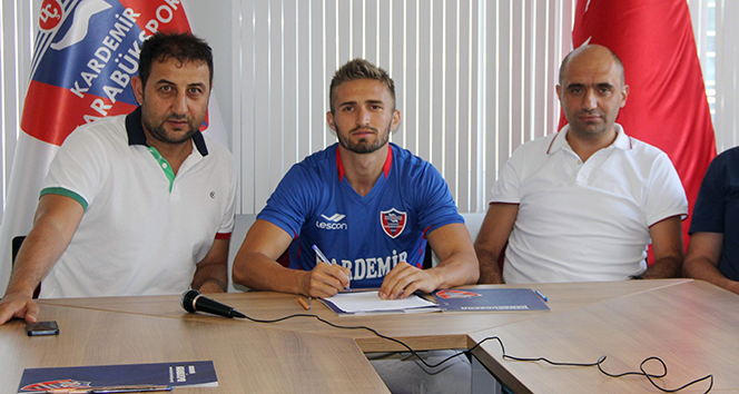 Karabükspor’da çifte imza