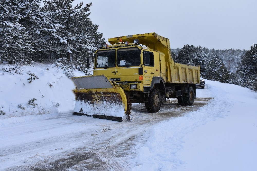 Karabük’te 195 köy yolu ulaşıma kapandı 