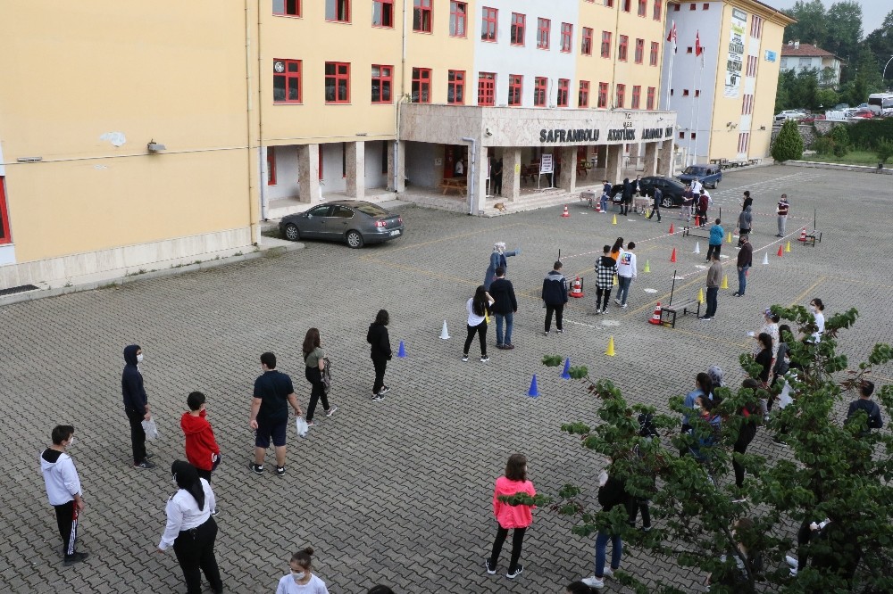 Karabük’te 3 bin 500 öğrenci sınava girdi 