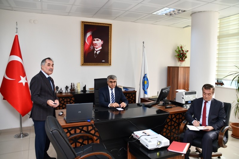 Karabük’te 48 bin kişiye yeni kimlik kartı verildi 