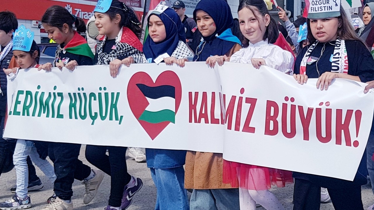 Karabük’te çocuklardan Filistin’e destek yürüyüşü