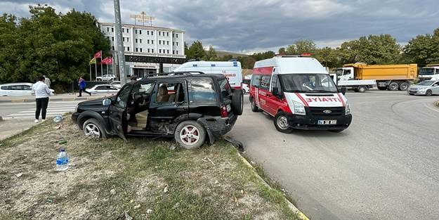 Karabük'te feci kaza: Yaralılar var